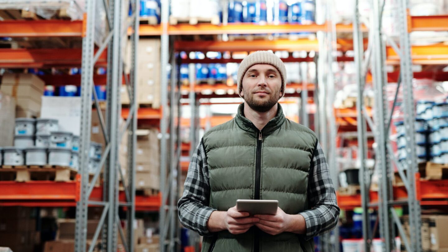 E-commerce micro-fulfillment center