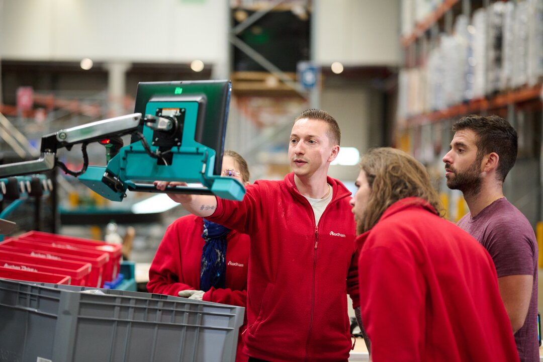 5 actions pour réduire la pénibilité en entrepôt | Exotec