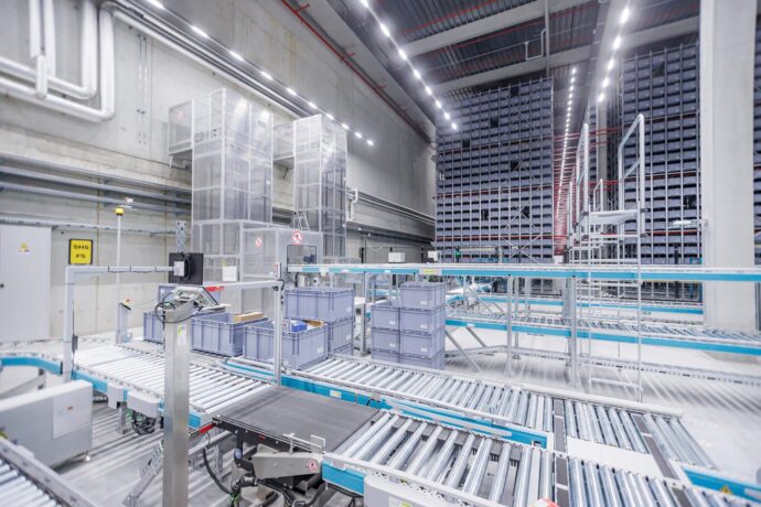 Födertechnik von Exotec installiert beim Kunden Dosenbach in der Schweiz